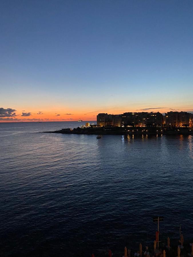 F8 1 Seaview Room, Living And Bathroom Shared , Stjulians Saint Julian's Eksteriør billede
